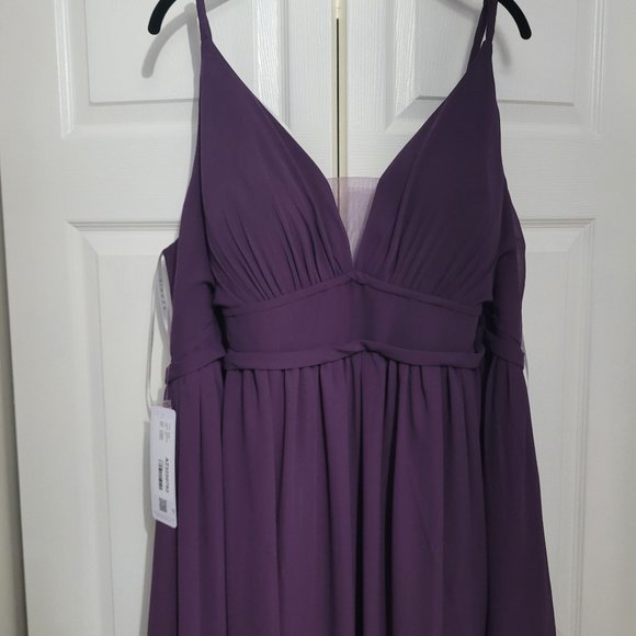 New plus size bridesmaid or wedding guest dress from Azazie. Size 24. - Picture 1 of 8